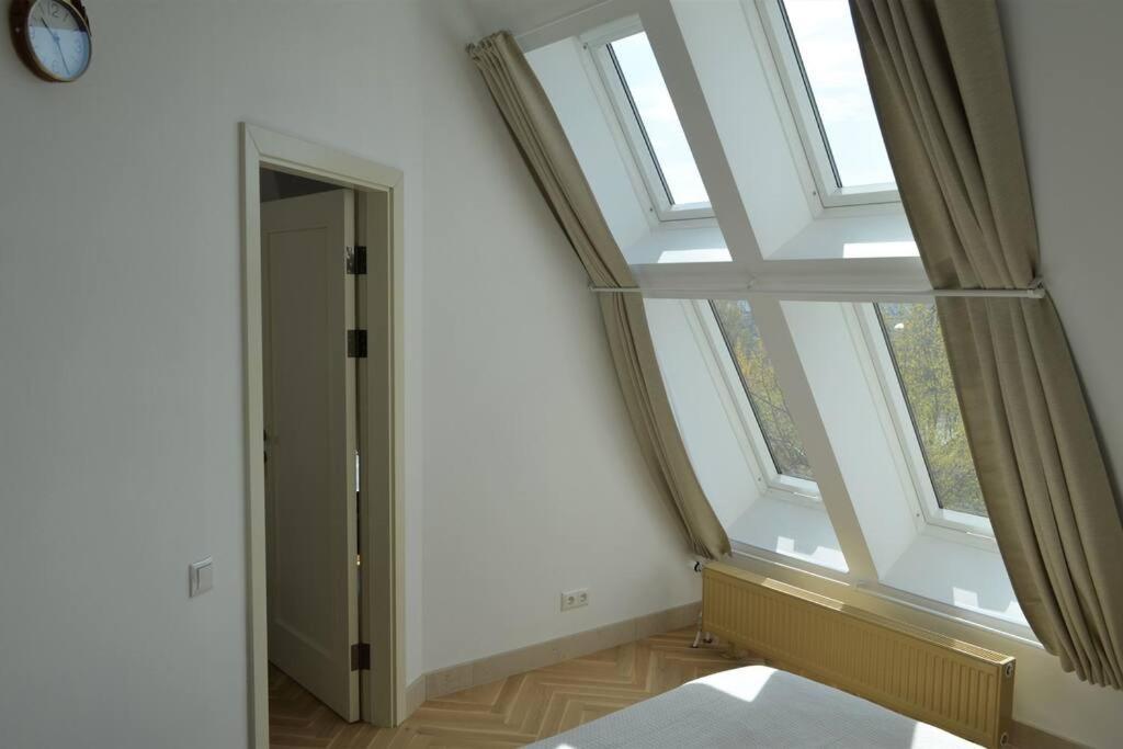 Luxury Apartment With A Balcony And View In Riga Old Town Exterior foto